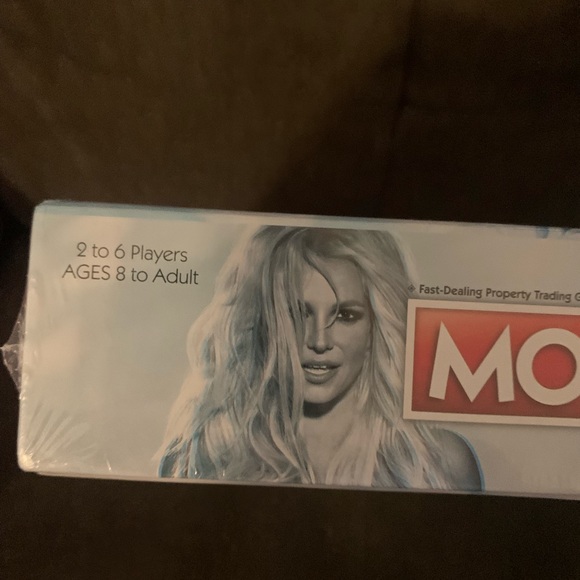 BRITNEY SPEARS BOARD GAME & BOOK - Picture 6 of 7